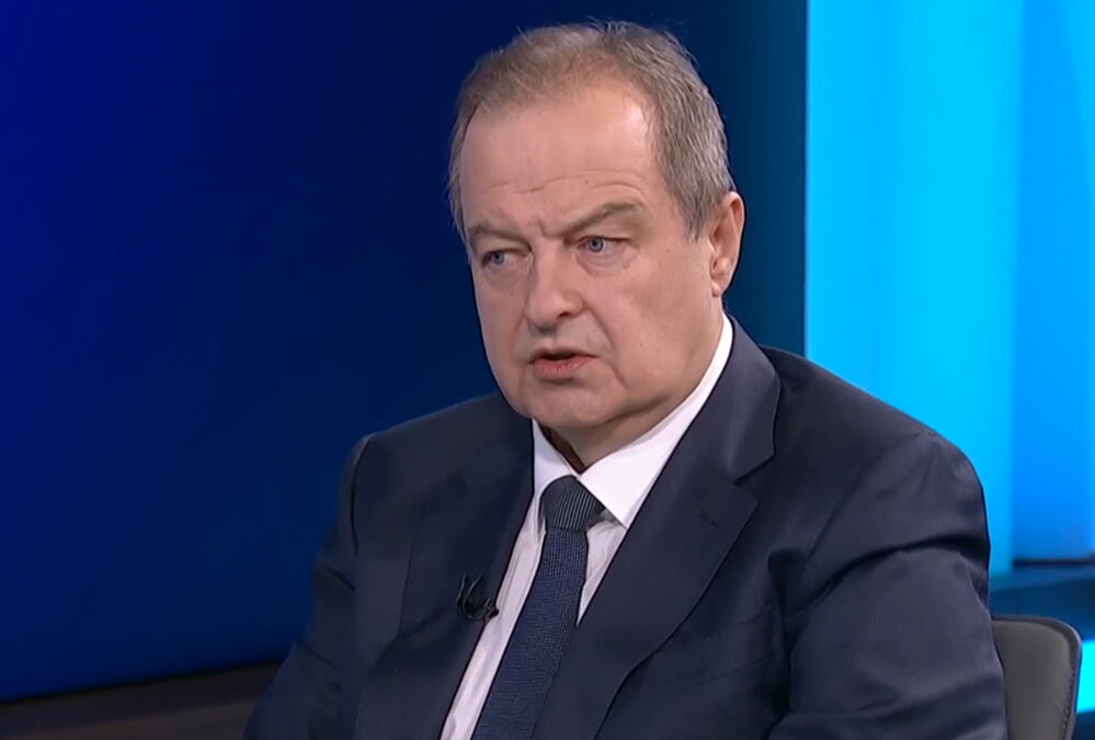 DAČIĆ: Korišćenje moje svađe sa britanskim ministrom spoljnih poslova kao neko navodno priznanje o korišćenju tzv. zvučnog topa je brutalna zloupotreba