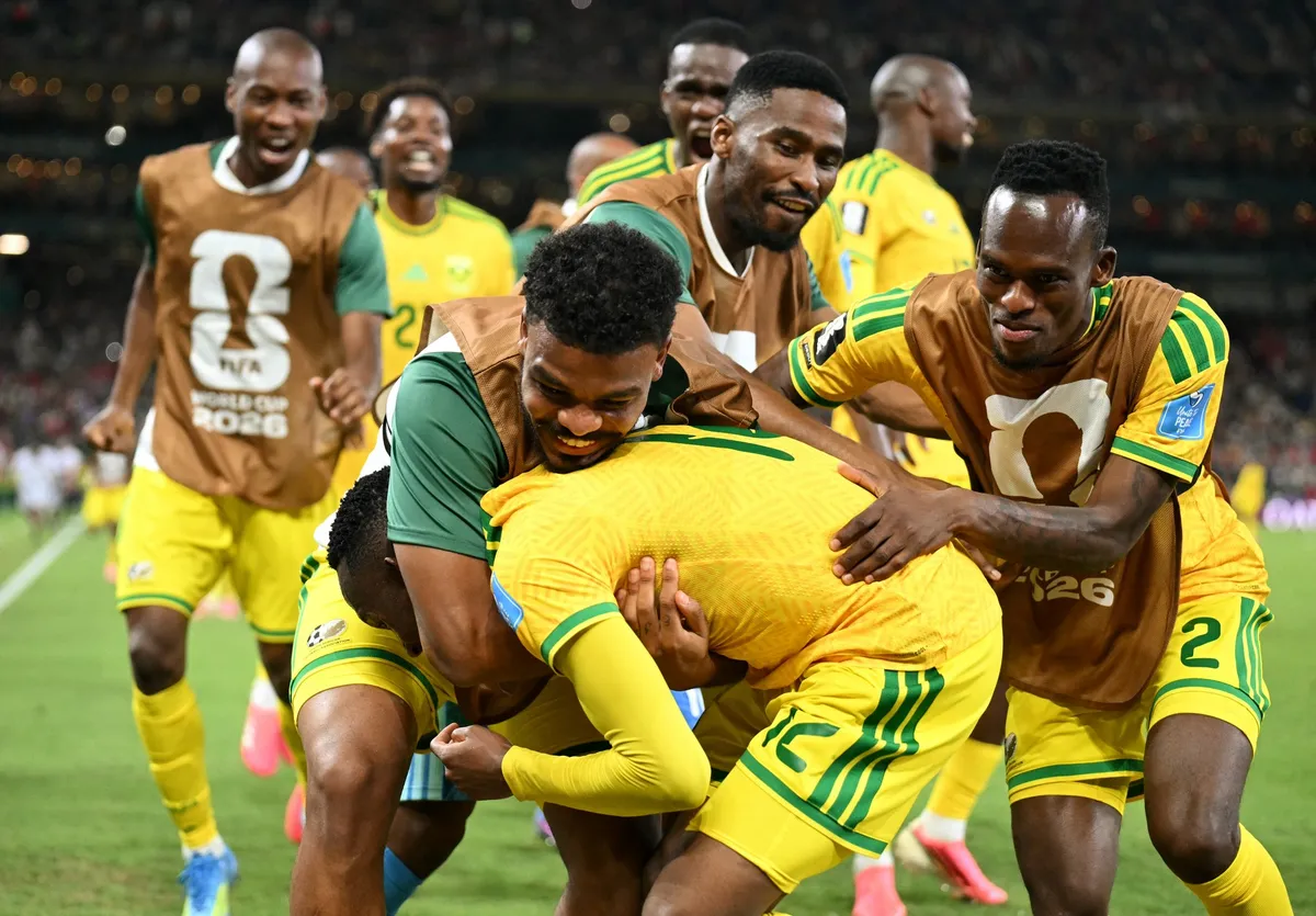Čudo na Mundijalu: Južna Afrika je u nokaut fazi, Meksiko perfektan u grupi