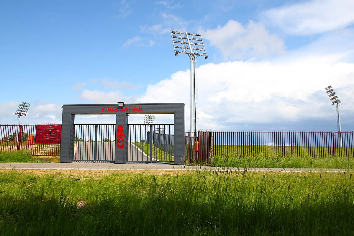 Ministarstvo i grad pošumljavaju oko stadiona "Čika Dača" novi stadion ostao obećanje