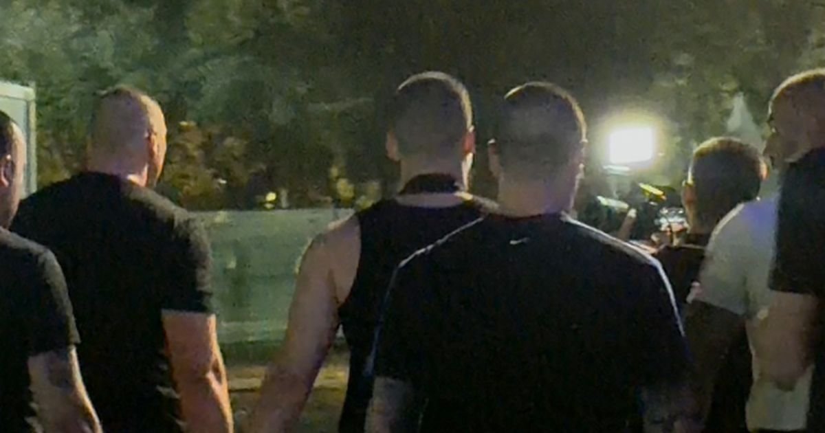 Baka Prase stigao na Belgrade Music Week bez devojke: Jutjuber u bermudama i majici, prati ga obezbeđenje