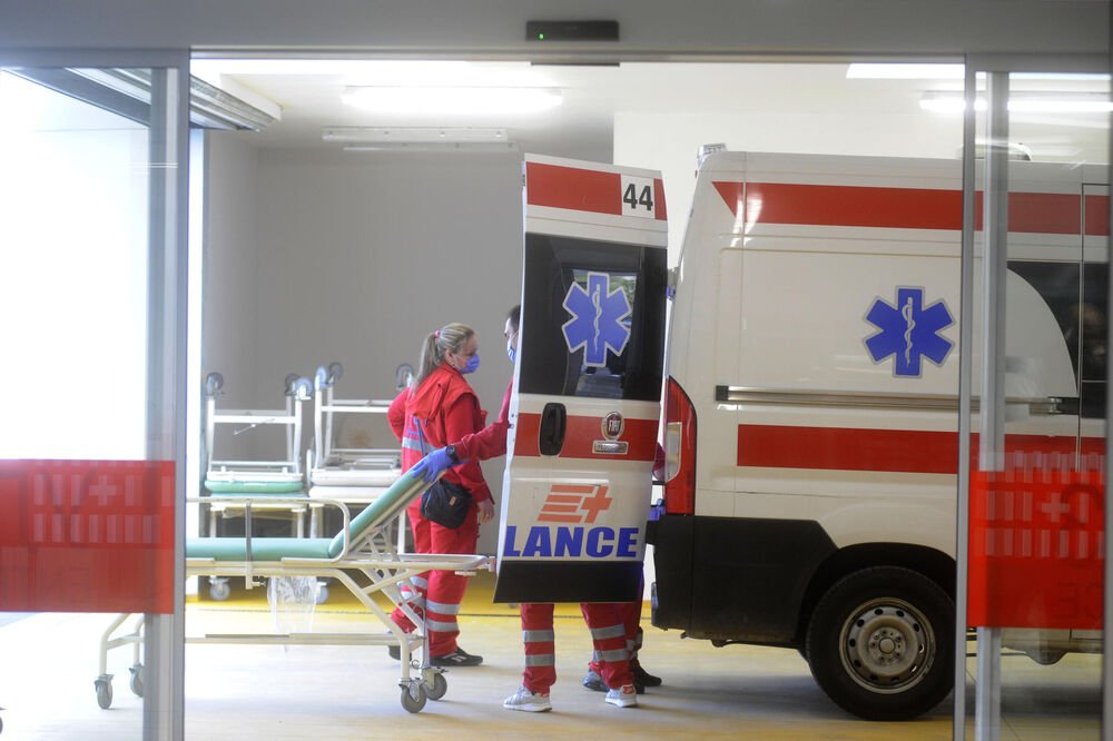 Tragedija u Novom Pazaru: Umro radnik koji je pao sa 5. sprata