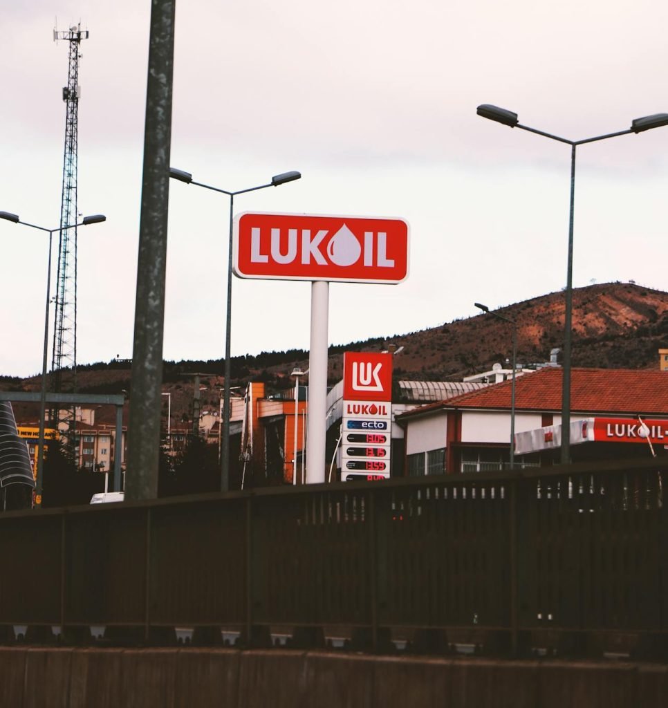 OFAC produžio rok za pregovore o prodaji imovine Lukoila do 25. jula