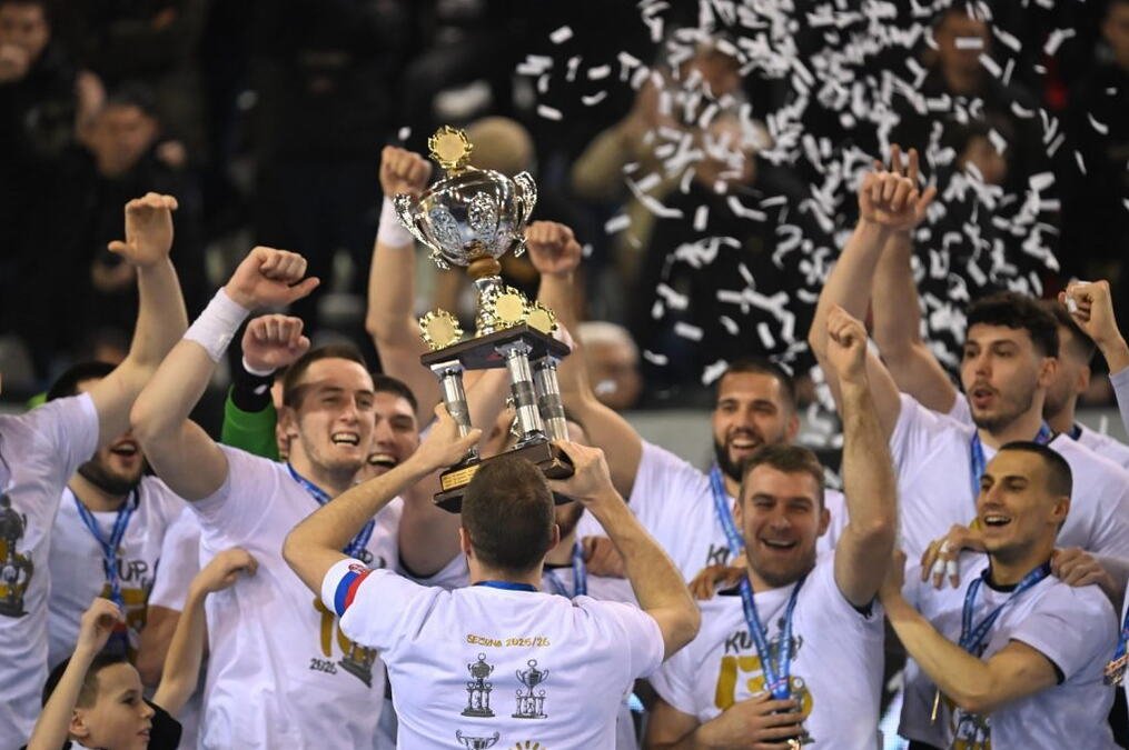CRNO-BELI U POSLEDNJEM ŠEŠIRU PRED ŽREB ZA LIGU ŠAMPIONA! Partizan posle 13 godina u elitnom takmičenju, evo kako izgledaju šeširi!