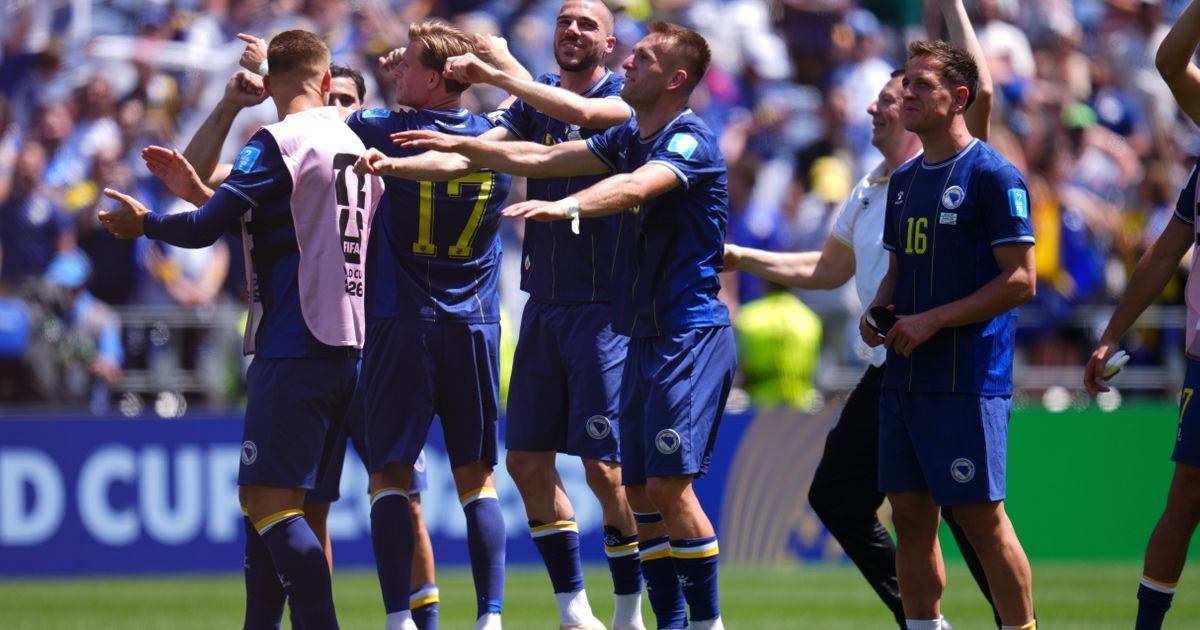 Srpski pevač prepevao poznatu pesmu i oduševio BiH, smislio pesmu za Džeka i igrače, snimak obilazi region