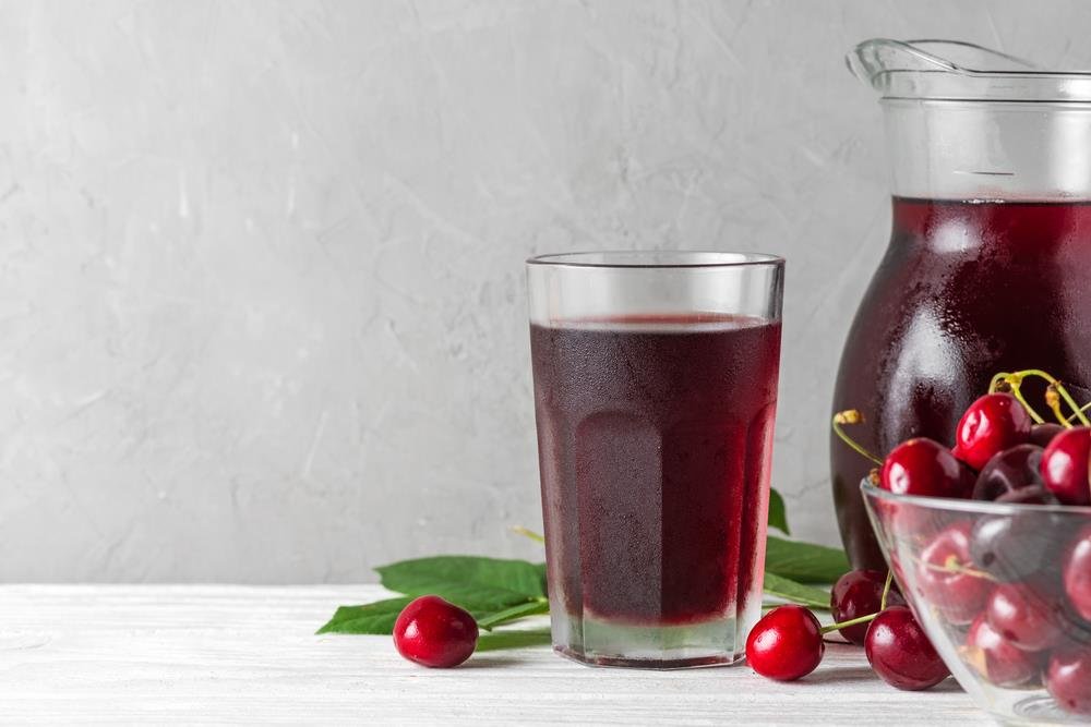 Bakin recept za domaći sirup do višanja: Odličan za piće i kolače, a potrebna su vam samo tri sastojka