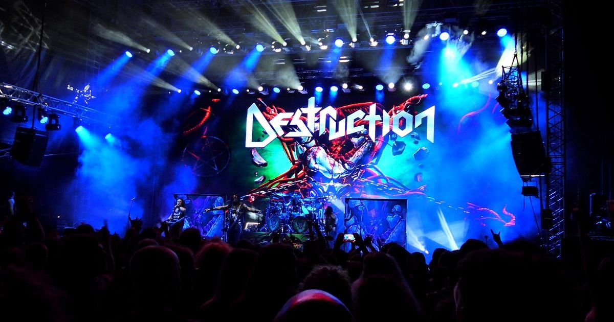 Od Manjifika, do nemačkog metala i elektronike: Usijana atmosfera drugog dana Arsenal festa