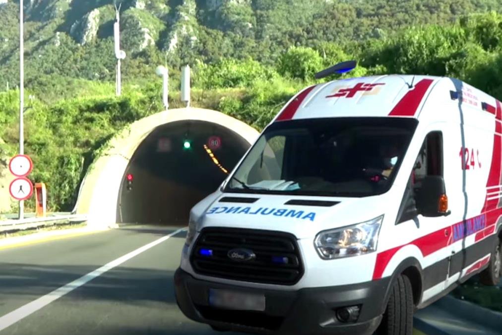SAOBRAĆAJNA NESREĆA KOD NIKŠIĆA: Motociklista proklizao i zadobio povrede