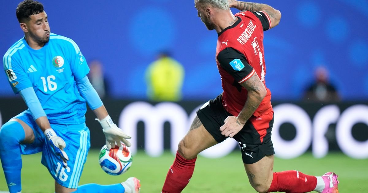 Marko Arnautović heroj Austrije! Ovako je igrač Zvezde pocepao mrežu Alžira
