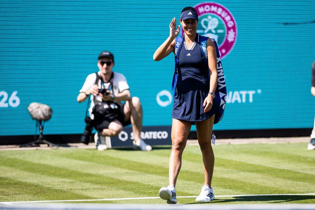 NOVI BIZNIS NA POMOLU! Ana Ivanović pukla s kozmetikom, sad dizajnira sportsku odeću
