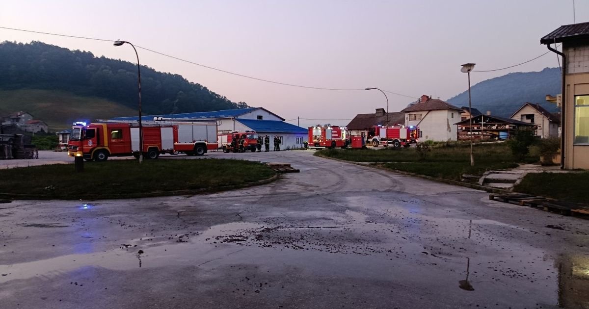 Kraj drame u Guči, curenje zaustavljeno: Telegraf na licu mesta, vatrogasci-spasioci na terenu