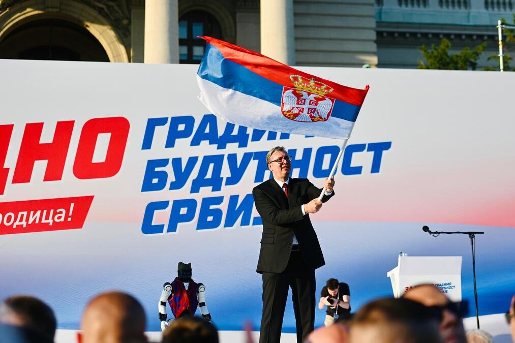 KLJUČNE PORUKE SA ISTORIJSKOG SKUPA! Vučić pred 207.000 ljudi obelodanio planove za budućnost: Srbija ulazi u novu eru razvoja i velikih promena (FOTO)