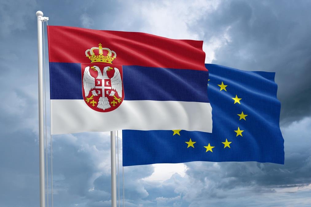 EVROPA PRED STRATEŠKOM ODLUKOM! Handelsblat: Traže rast, a previđaju Srbiju, članice EU bi trebalo da urade DVE stvari!