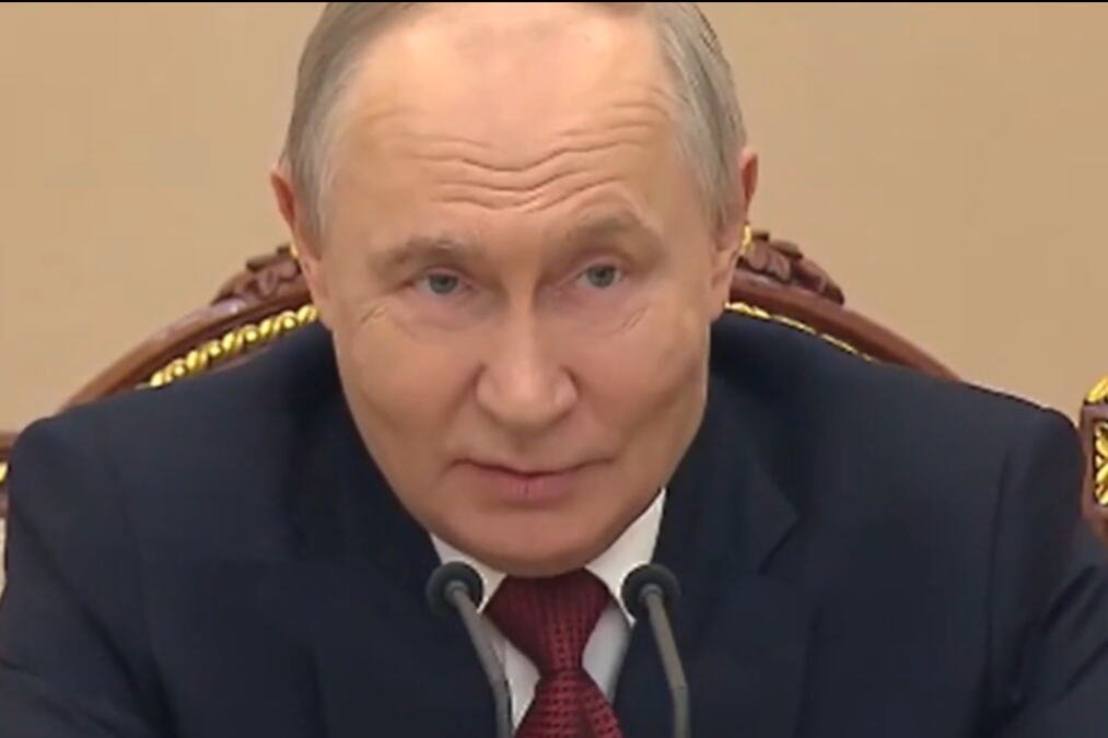 PUTIN PRESEKAO USRED PRENOSA UŽIVO! Rusija pred energetskim KOLAPSOM, povučen očajnički potez: Panika u zemlji, HITNO se zatvaraju slavine! (FOTO/VIDEO)
