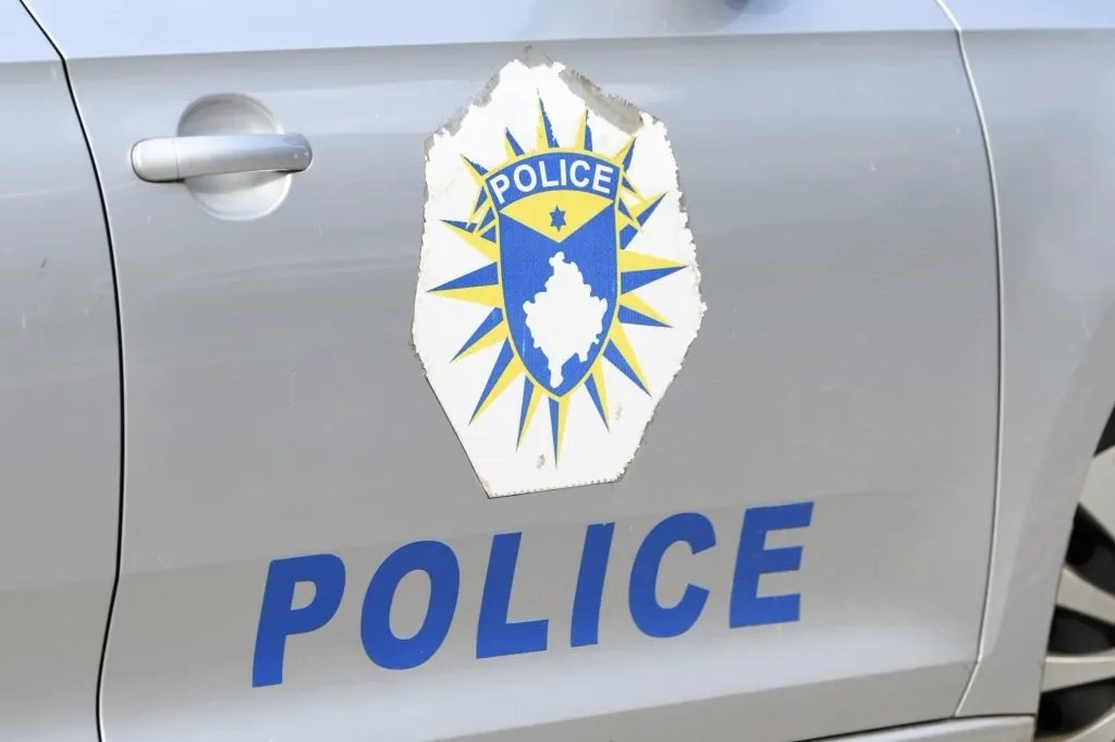 UNS: Kosovska policija ometala srpske novinare koji su izveštavali sa parastosa na Gazimestanu