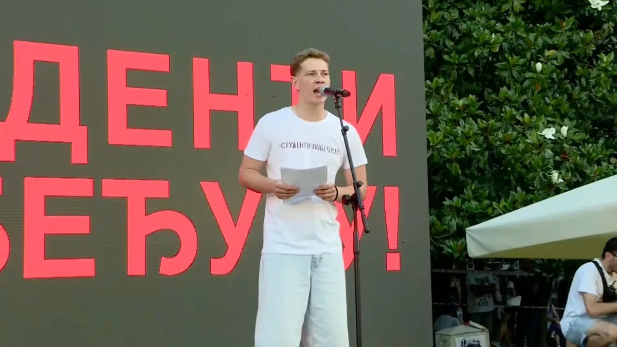 "Otažbina se brani istinom, ne glavom koja klima": Jedan od studenata uhapšenih nakon vidovdanskog protesta