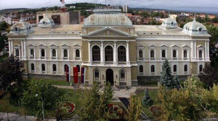 U KRUŠEVCU OTKRIVENA BISTA "ČIKA BORI" MIHAILOVIĆU Počast osnivaču Kruševačkog pozorišta (FOTO)