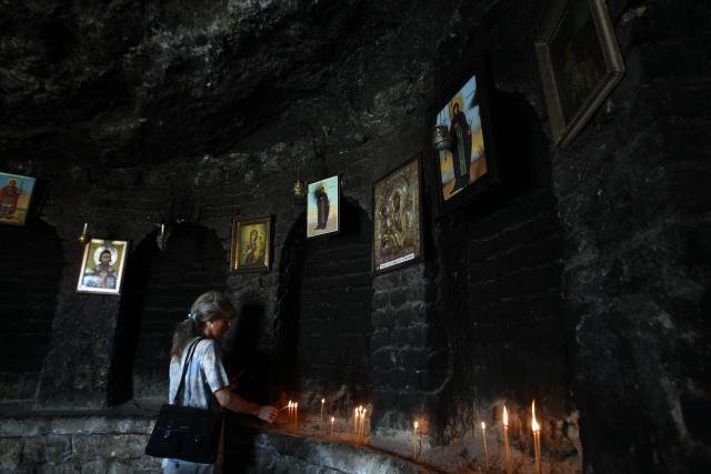 Danas se vernici mole Svetom Tihonu Čudotvorcu: Ove reči upućuju se svetitelju za zdravlje i pomoć u nevolji