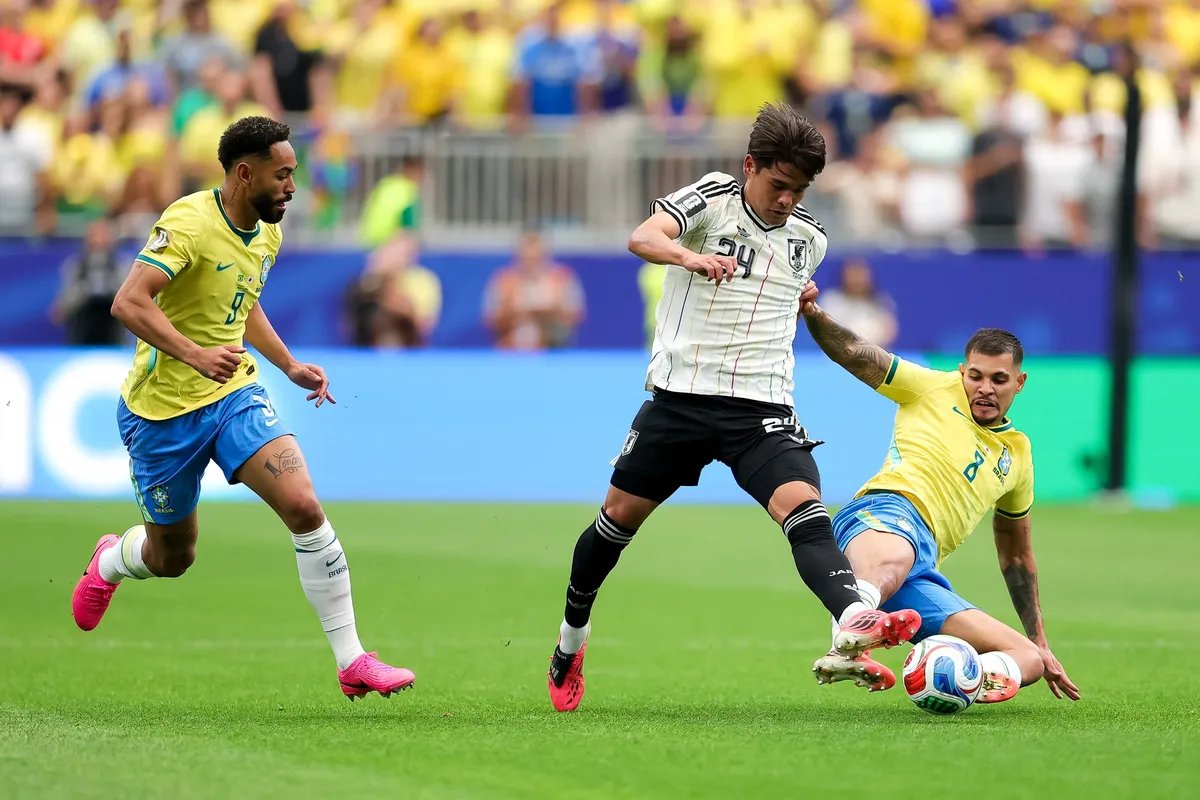 Brazil napada, Japanci odolevaju, ozbiljna "tuča" na terenu
