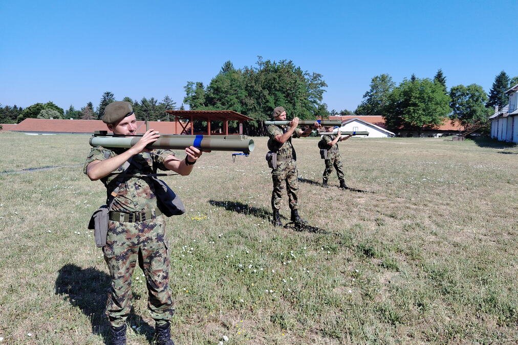 Obuka najmlađe generacije vojnika na služenju vojnog roka: Vojnici na dobrovoljnom služenju vojnog roka ušli u intenzivnu fazu obuke (FOTO)