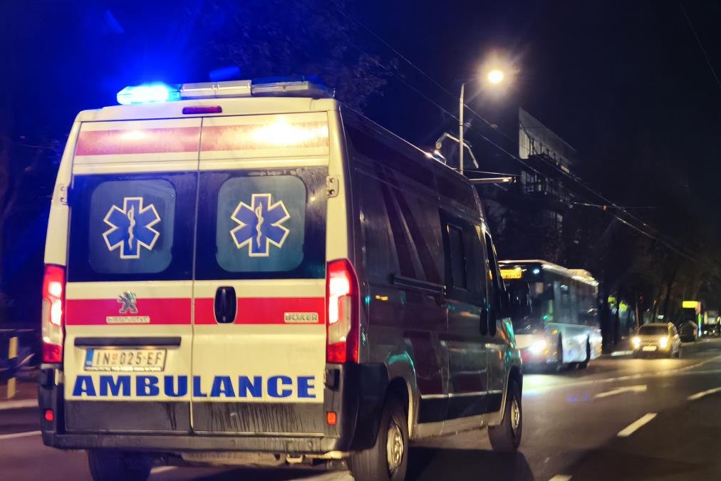 AUTOBUS UDARIO BICIKLISTU Teška nezgoda u Novom Sadu, saobraćaj usporen (FOTO)