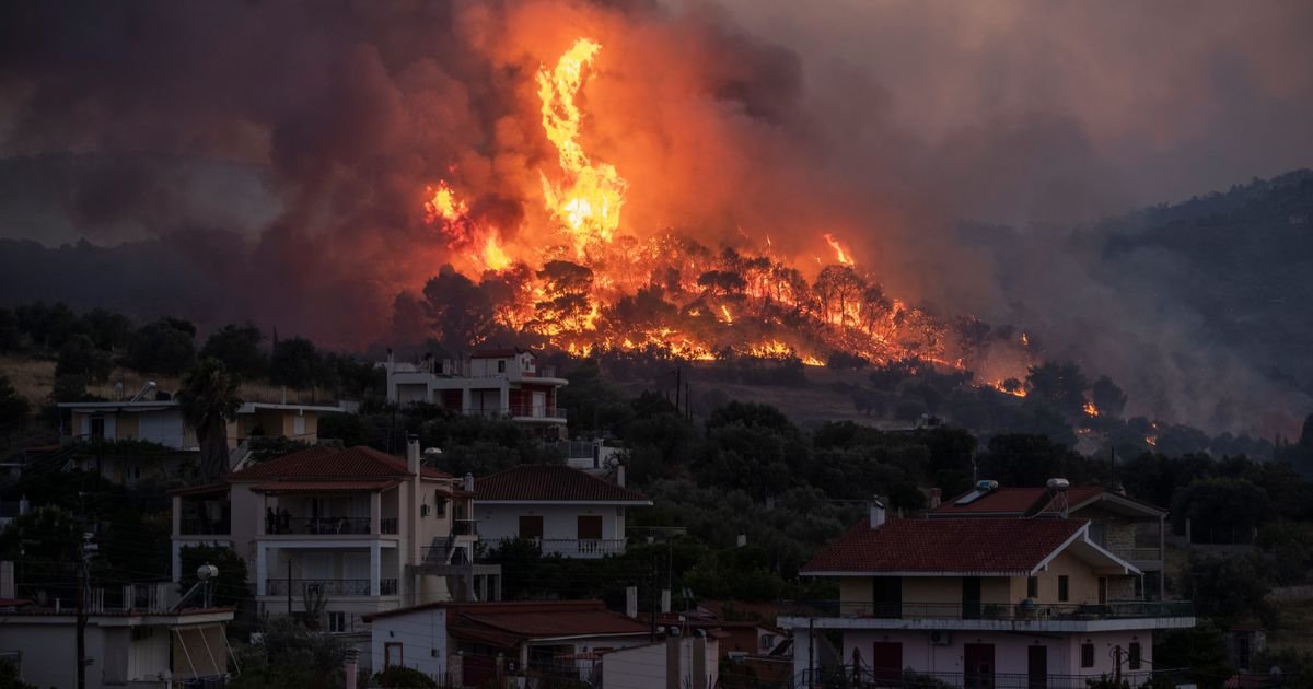 Otac i sin (12) stradali u požaru, telo dečaka nađeno u kući: Evakuisano celo selo kod Soluna
