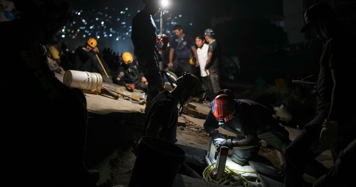7 DANA ŽALOSTI U VENECUELI: Broj žrtava zemljotresa porastao na 2.295, povređeno 11.267 osoba