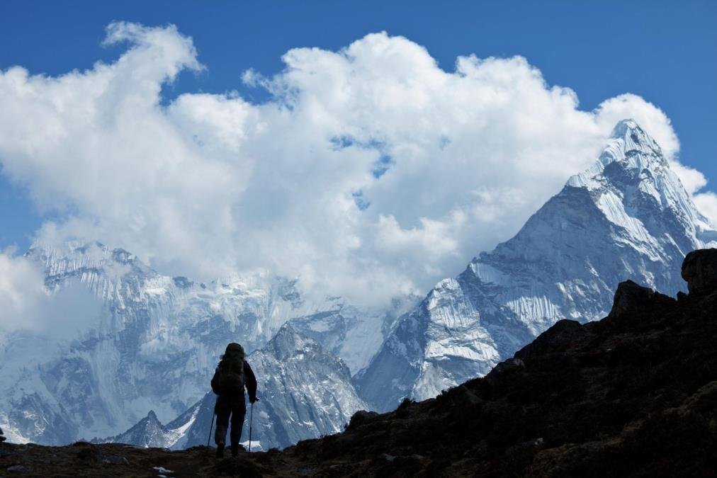 NA MONT EVERESTU SE ŠIRI NOVA OPASNOST: Bolnice se bore da obezede protivotrov