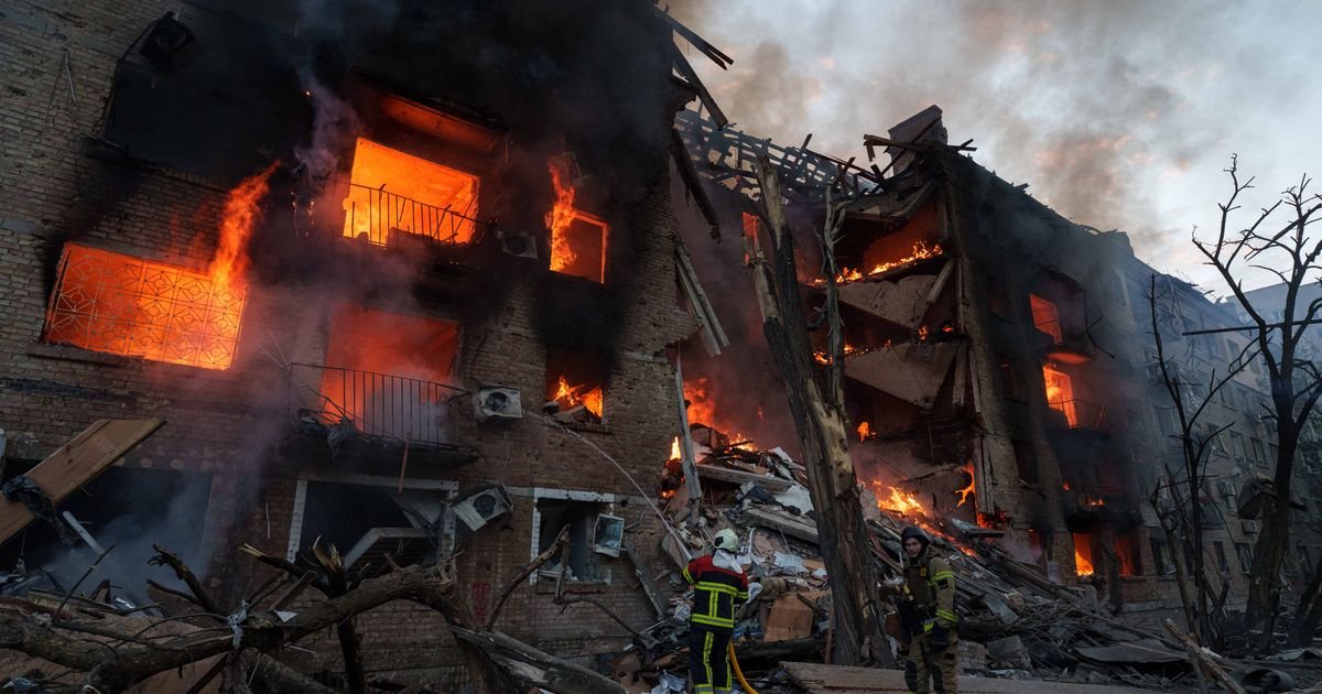 Najgori napad na Kijev do sada? Stižu snimci, Moskva ispalila i Cirkon: "10 bombardera u vazduhu!"