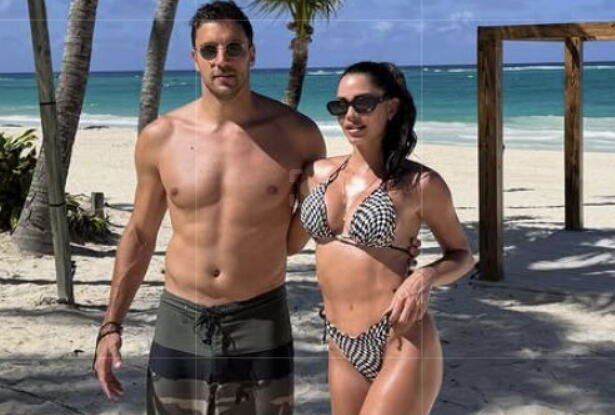 DANI I MESECI PROLAZE RAZMIŠLJAJUĆI O TVOM MIRISU Oglasila se bivša žena Vlade Vuksanovića u jeku razvoda - poslala čudnu poruku (FOTO)