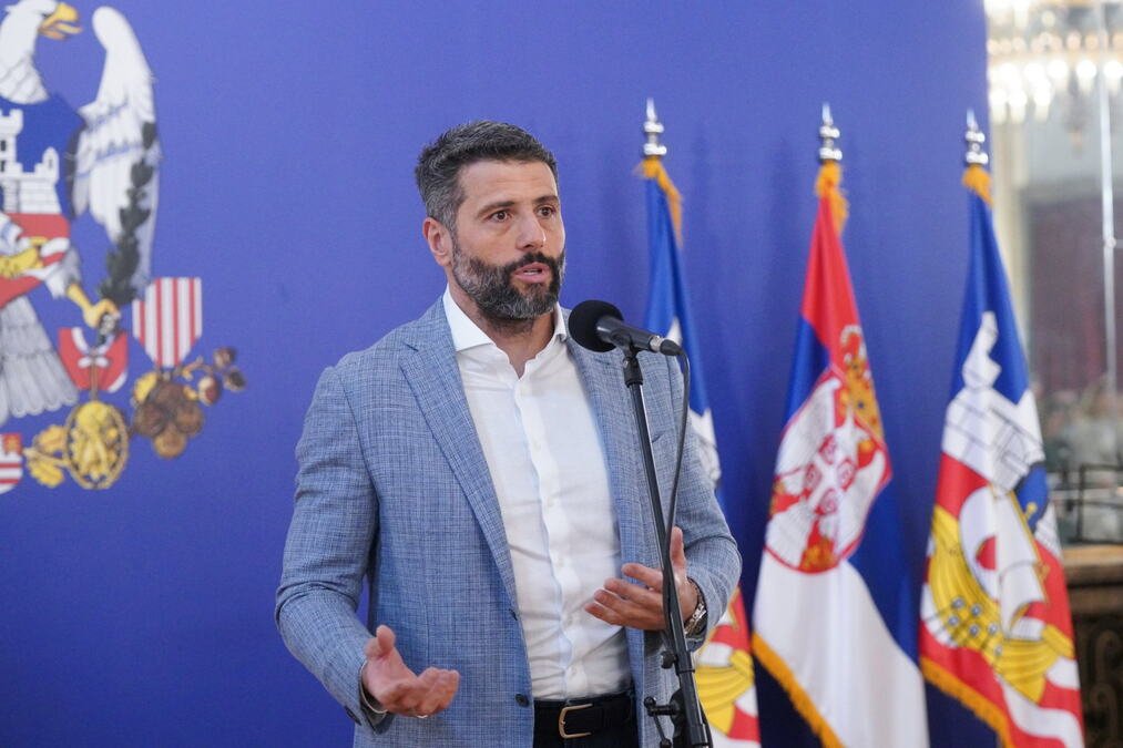 Gradonačelnik Šapić uručio nagrade učenicima generacije: Moja je čast što sam danas pred najboljim mladim ljudima Beograda
