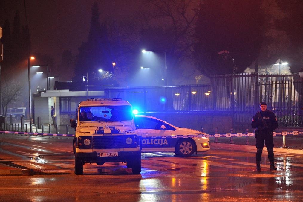 NA GRANICI ZAPLENJENI AUTO, DESETINE HILJADA EVRA I KRIPTO UREĐAJI: Pojačana akcija olicije u Crnoj Gori