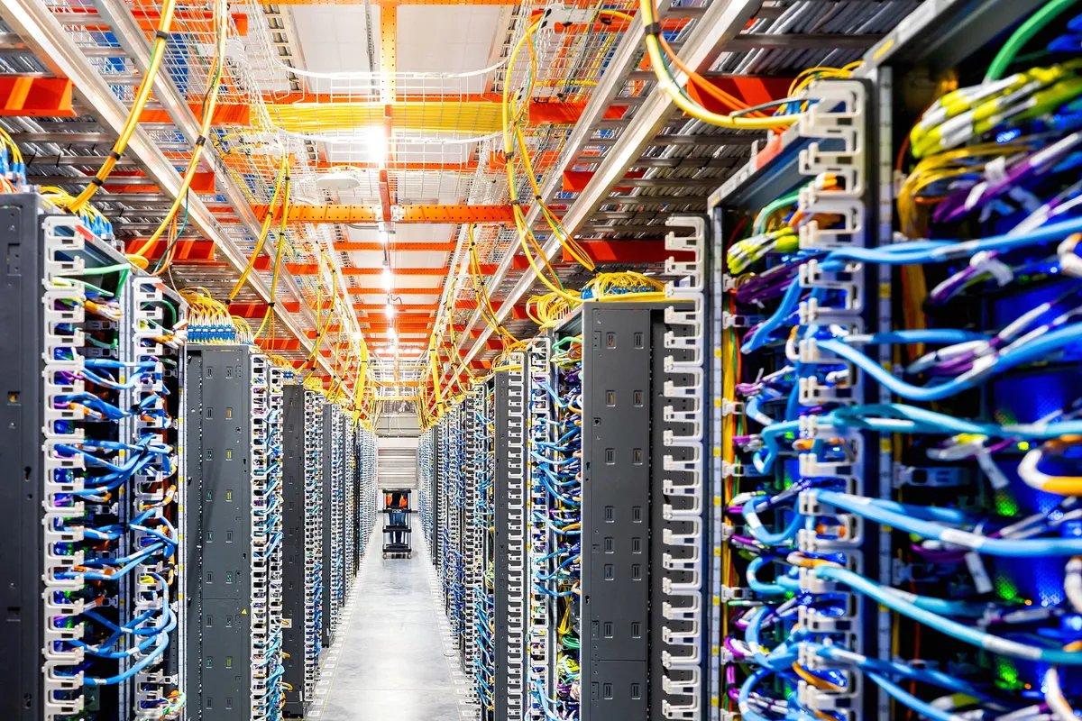 Data-centri po vrućini dodatno opterećuju naselja, zaoštravajući debatu o AI