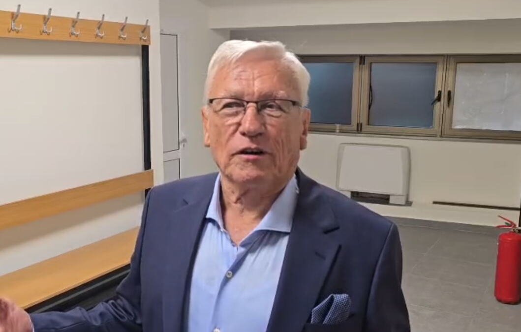 MENI SE U JEDNOJ STROFI TRI PUTA PLAČE I TRI PUTA PEVA Milanče Radosavljević otvorio dušu nakon spektakla na Tašmajdanu: Sve sam dao do poslednjeg molekula