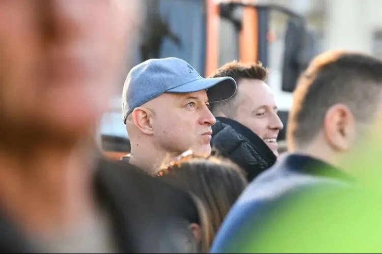 Obezbeđuju lica koja treba da hapse: N1 otkriva nova imena iz policijskih jedinica koja čuvaju Veselinovića i Radoičića