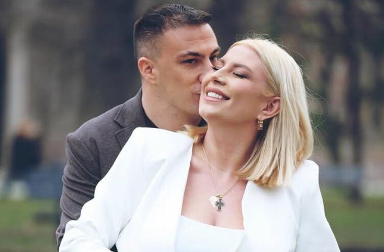 ĐEA ĐURĐEVIĆ U PRVOJ KUPOVINI ZA ĆERKICU IRIS! Voditeljka otkrila sa čim se morala suočiti, ne skida osmeh sa lica (FOTO)