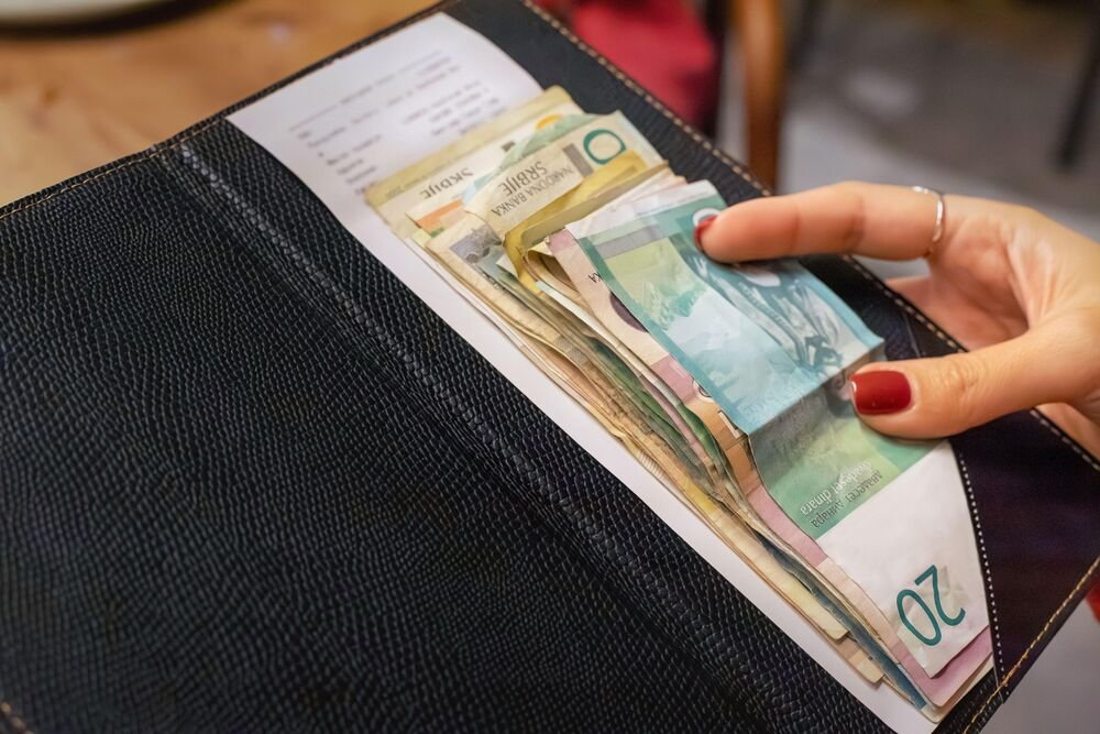 Država daje po 25.000 dinara: Pomoć stiže za tri najugroženije grupe!