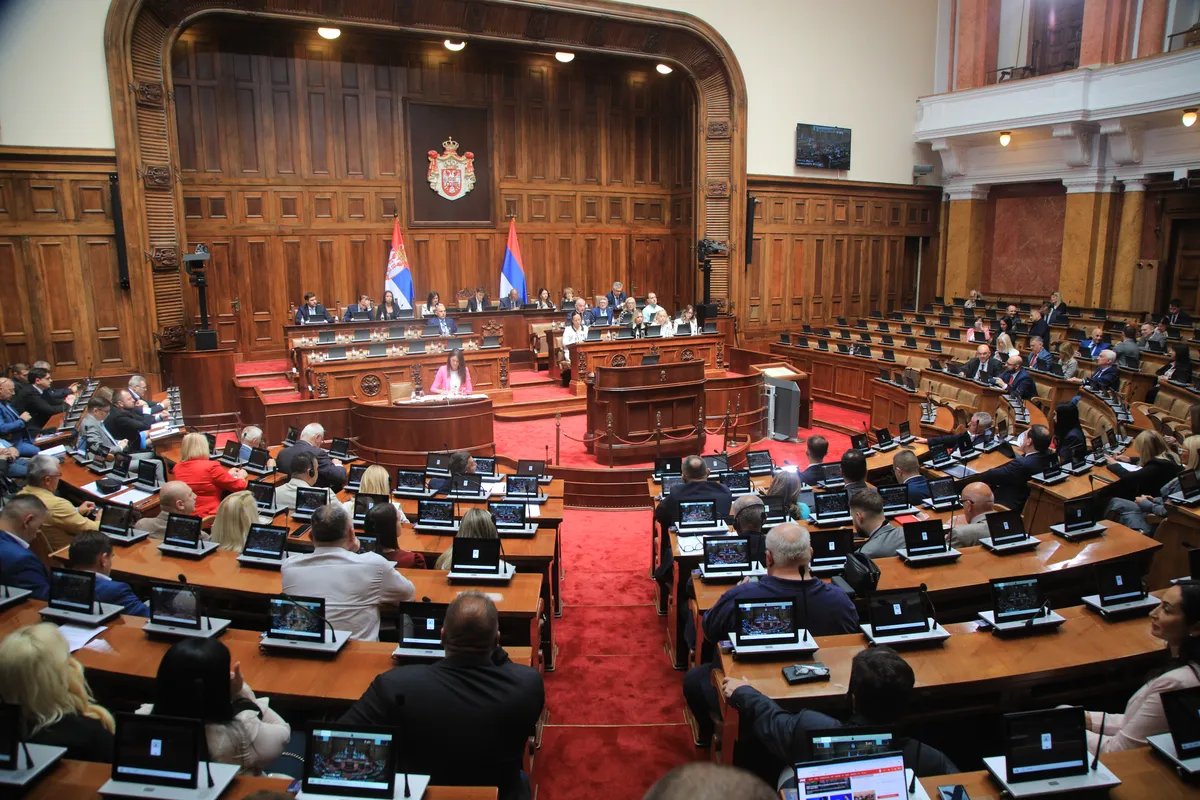 Počinje novo vanredno zasedanje skupštine - na dnevnom redu 18 tačaka