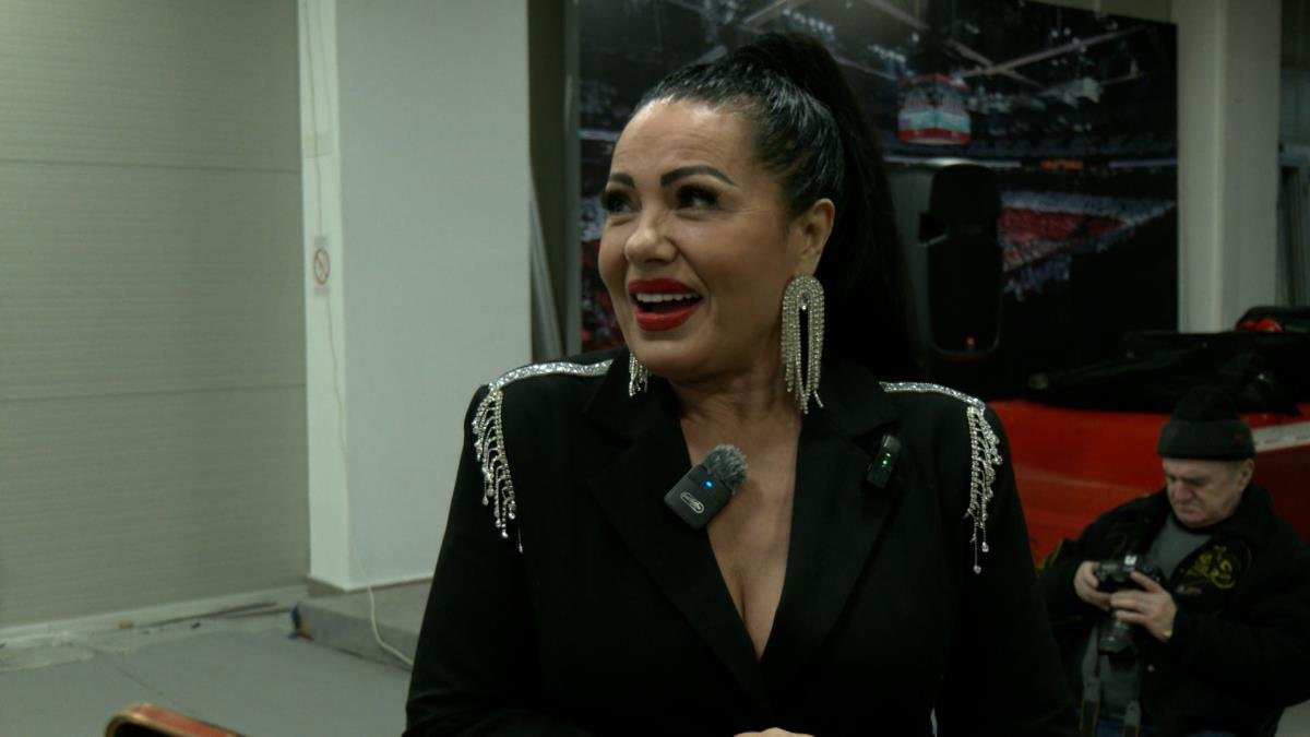 PEVAČICIN SIN DO OSME GODINE NIJE ZNAO DA IMA ROMSKO POREKLO: Zlata Petrović o majci, korenima i početku karijere: Bila je nenormalno lepa...