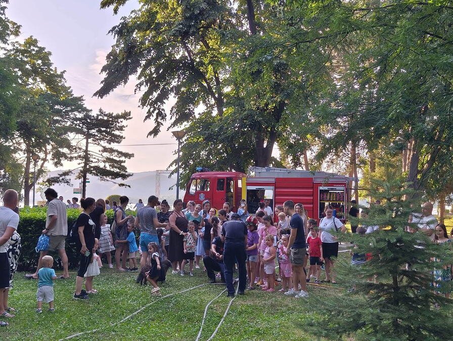 Spektakl u Velikom Gradištu: Smeh, igra i porodično druženje obeležili manifestaciju "Dani Dunava" (FOTO)