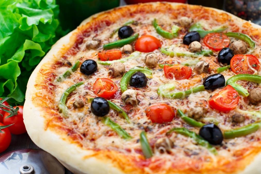 NOVOSAĐANIN MILOŠ MEĐU 100 PICA MAJSTORA KOJI SU OBORILI GINISOV REKORD U ITALIJI: Spremili 12.000 pica za 10 sati
