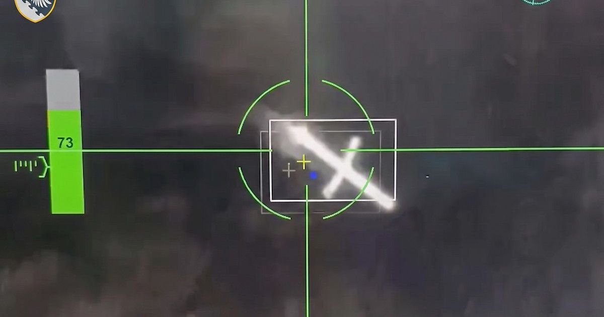 Snimak obaranja H-101: Ruska stelt krstareća raketa pogođena nemačkim PVO sistemom