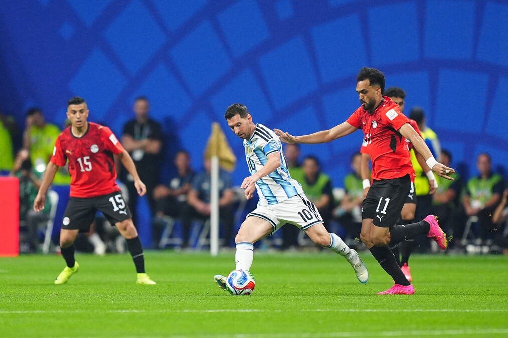 ARGENTINA - EGIPAT: Mesi promašio penal, Faraoni šokantno vode!