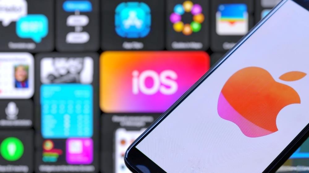 Velika promena stiže na iPhone: Apple uvodi novo pravilo za veštačku inteligenciju