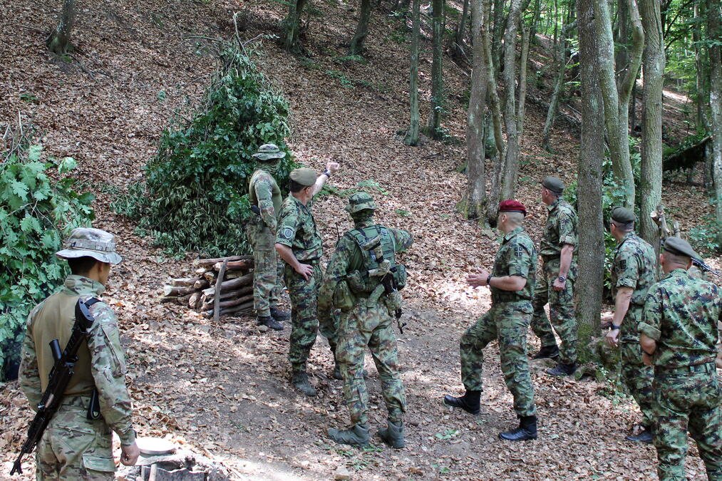 Zajednička obuka pripadnika Vojske Srbije i Oružanih snaga Azerbejdžana: Vežbaju preživljavanje i samostalnu ishranu u prirodi - vežba u okolini Niša
