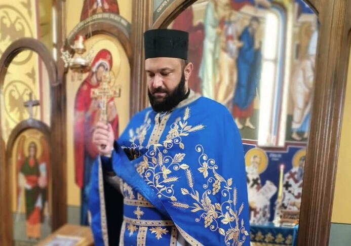 "Danas imam taj ćup u zemlji, ali on nije ni delić moje sreće": Mudar starac ispričao svešteniku priču o zlatu i otkrio šta je vrednije od svakog bogatstva