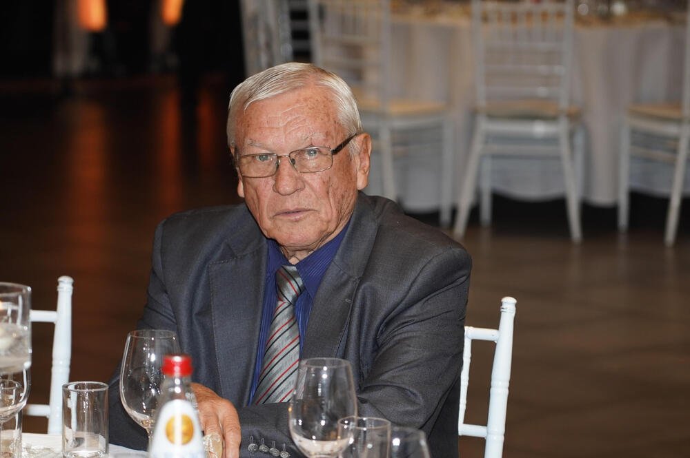 KO JE MILANČE RADOSAVLJEVIĆ KAD SE KAMERE UGASE? Komšije razvezale jezik, ovakvog ga viđaju svakog dana