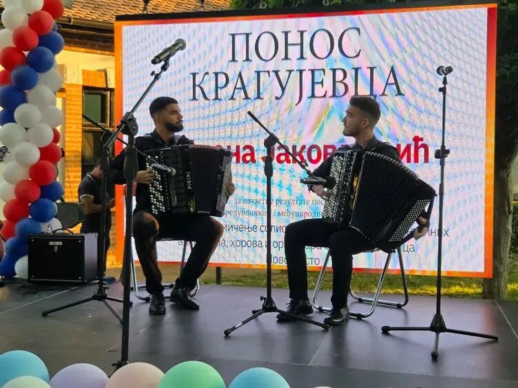 PONOS GRADA KRAGUJEVCA: Letnji naučni kamp za najboljih 229 đaka