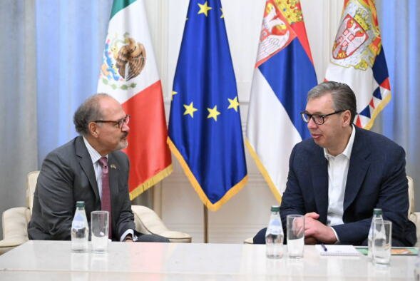 MOGUĆNOST ZA UNAPREĐENJE SARADNJE! Vučić otkrio detalje sastanka s Feliksom Koronom: Nadam se da ćemo uskoro imati priliku i za razmenu poseta na visokom nivou