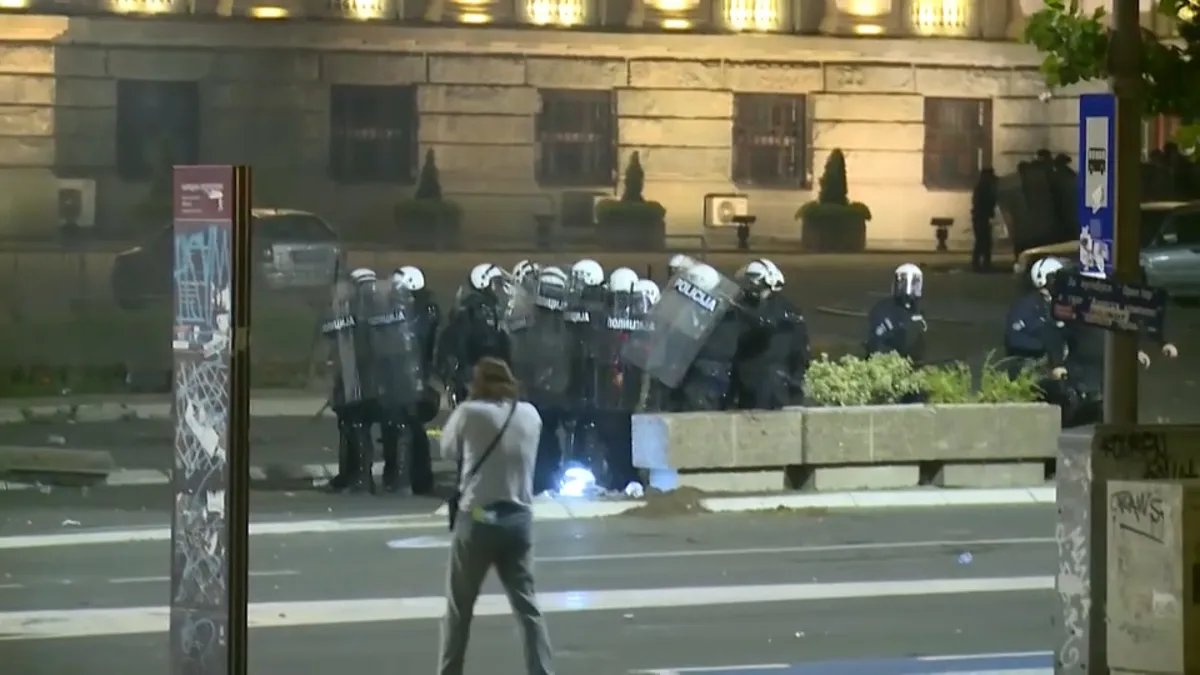 Policija na protestima 2020. godine brutalno i neselektivno tukla građane - nastupila apsolutna zastarelost