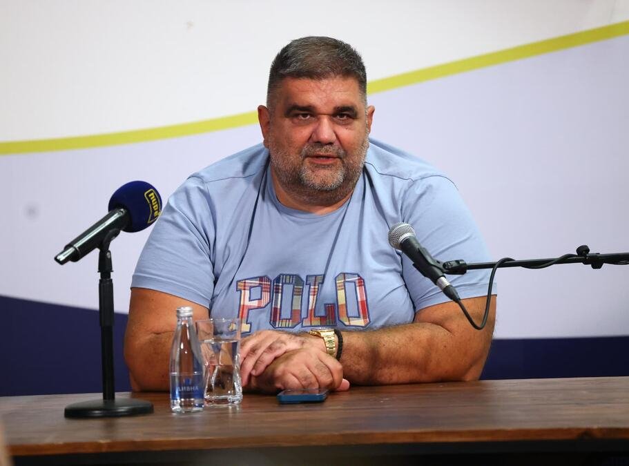 "NAJTEŽE MI JE BILO ZBOG DECE, PROLAZILI SU KROZ PAKAO" Saša Mirković dugo ističe da postoji estradna mafija, svoju borbu nastavlja
